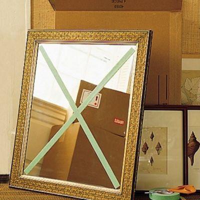 ProMovesRelo's tweet image. #MovingTip - Put a large X of masking tape on mirrors. It'll keep the glass in the frame if it were to drop.