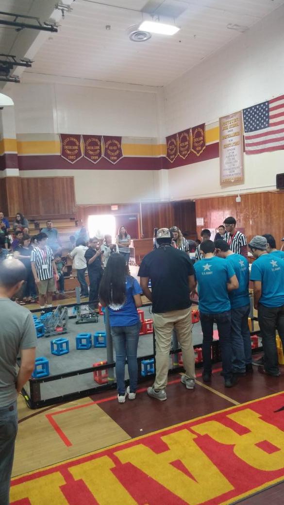 MustangRobotics's tweet image. Today marks the first San Diego VEX League event of the new 2014-2015 season! Cheer on your local San Diego teams! 🎊