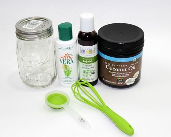 Influenster's tweet image. Taking your make up off can be so annoying, but organic make up remover makes it less painful! bit.ly/1u2t5YN