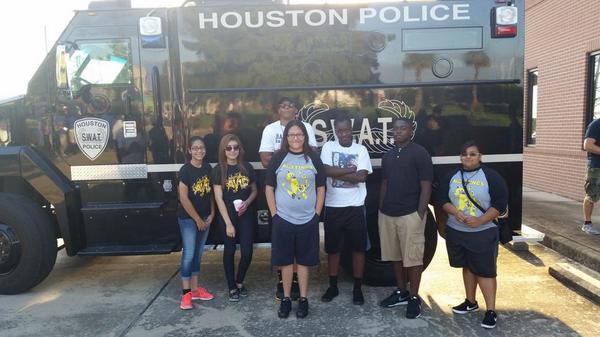 #hastingspals representing at the #aliefparade today. #aliefhastings #alief