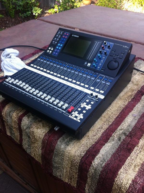 RodneyWegemer's tweet image. All cleaned up after the last two dirty outdoor shows and ready to make some more beautiful music. #aintshepretty