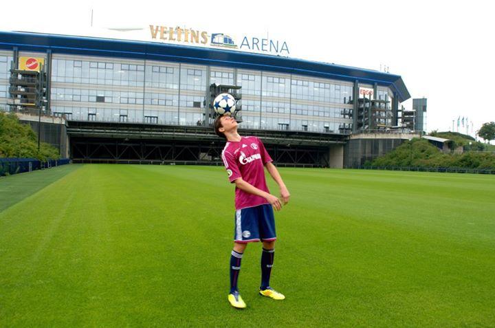 Happy Birthday to FC Schalke 04 and DFB-Team attacker Julian Draxler, who is 21 today. 