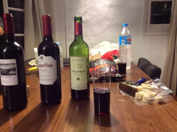 rachelmarkos's tweet photo. Wine and cheese in the apartment after 27,000 steps today! #3guys1girlOktoberfest14 @sokrammada @JessePoppe http://t.co/G84794A7bv