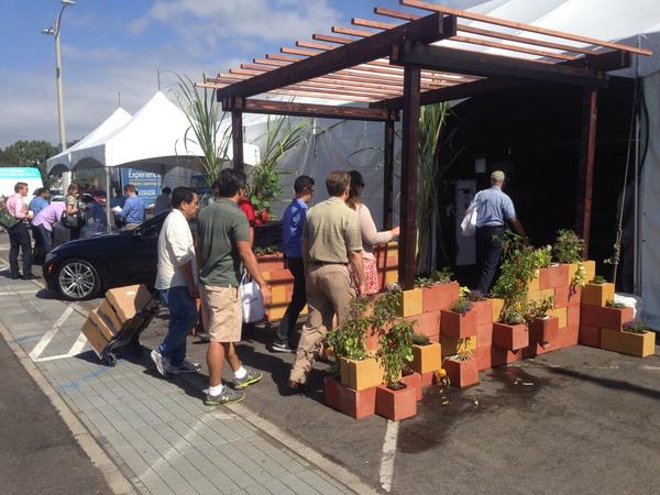 LarrySantoyo's tweet image. #permaculture #earthflow #altcar Alternative car (&amp;amp; carport!) show