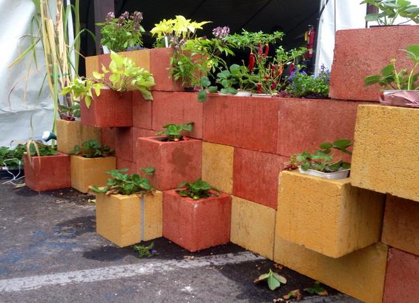 LarrySantoyo's tweet image. #permaculture #earthflow #altcar Alternative car (&amp;amp; carport!) show