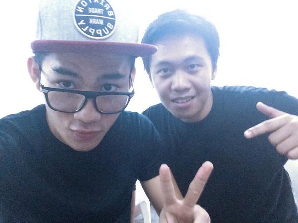 itsmekatsumi's tweet photo. Pizzawt! ✌️ http://t.co/zqB2C5K6HU