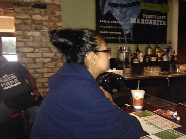 Chilijess's tweet photo. What's fresh at chilis shreveport? My team early in the morning.@Finnon12 #todayschilis http://t.co/INQ4BEWlNZ