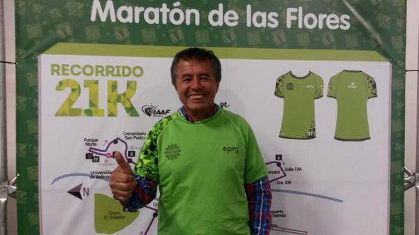GallHernando's tweet photo. EN MEDELLIN PAPA. @MaratonMedellin GRACIAS A DIOS. http://t.co/AUaFX7hFwR