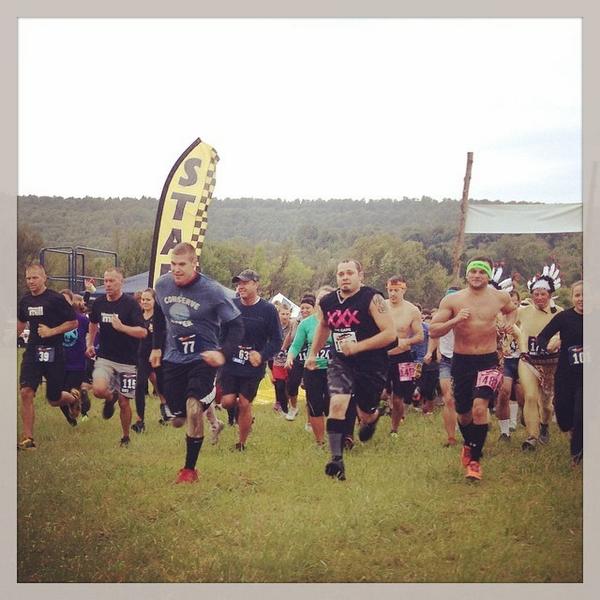 KevinMontano's tweet photo. Cloudy with a chance of hypothermia today. #Mightyrun http://t.co/nYneQjkh3r