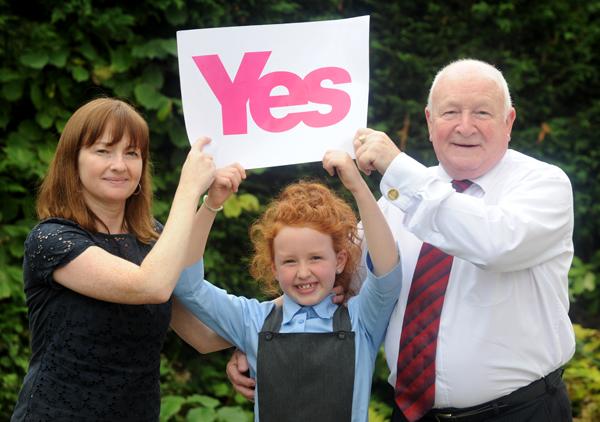 Aggykins7's tweet photo. MT “@TUsforYes: Three Labour #YesGenerations in one family - http://t.co/TzSi7zw5WF http://t.co/dwVTIamQTr”
#SelfiesForYes
#IndyRef