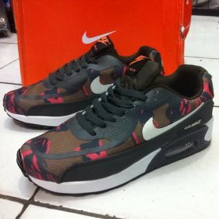 OBRAL Airmax 90 Camo Black/Red only size 43,310rb ajaaaa. Order cek bio :)