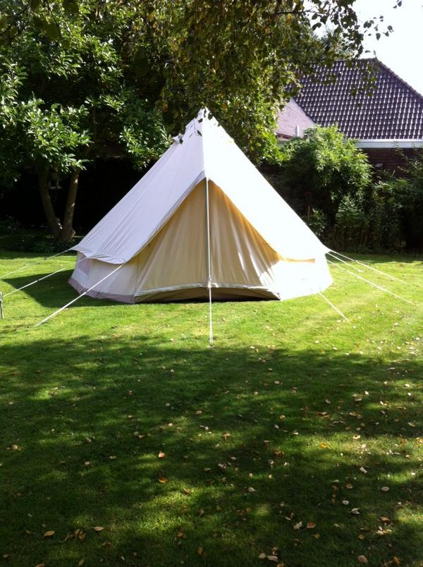 silketwix's tweet photo. Familie weekend in de tipi tent ! 💕😊 http://t.co/CYdEfNrIx0