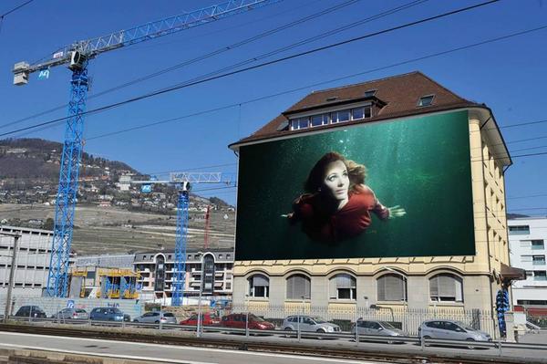 GOOUTMAG's tweet photo. DΓ©part pour le vernissage du Festival Images Γ Vevey! #fi2014 #vevey http://t.co/7YKeISRunB