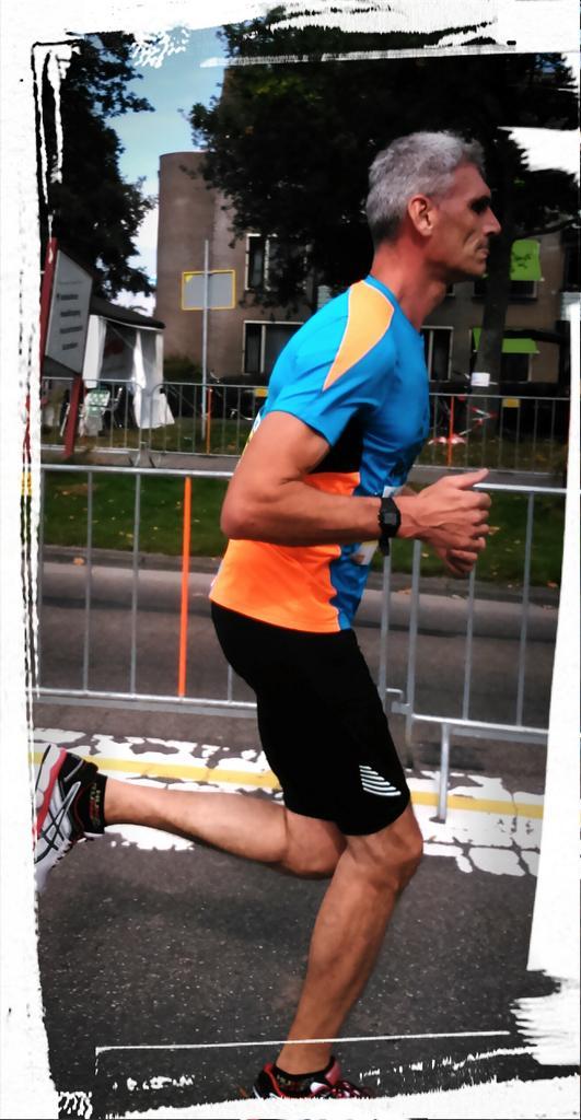Hunzerunners's tweet photo. Tom is binnen, warm en zwaar, toch een prima 48er http://t.co/7vSJMvl5qM