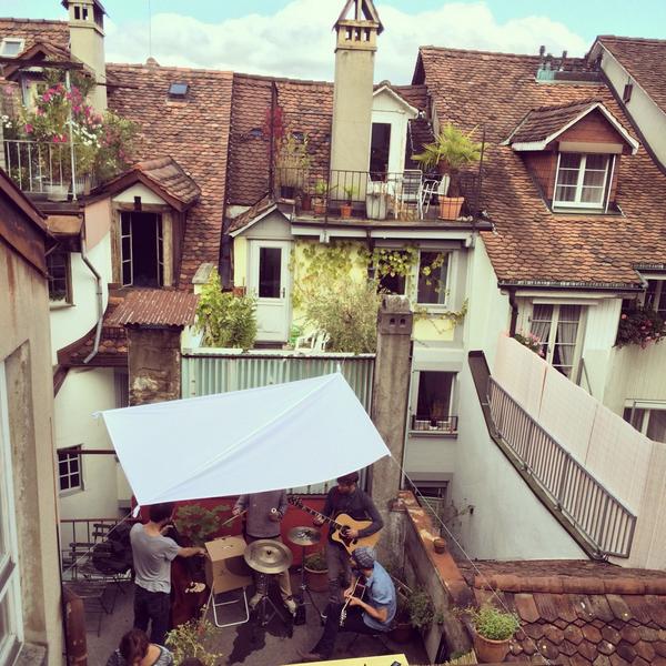 jackie_o_O's tweet photo. Privatkonzert! ☺️ #playlivebern #fromkid - dankeschön http://t.co/A4AaxeBZlF