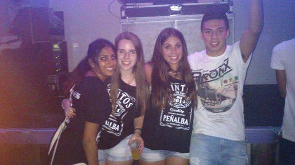 CristinaBlasco7's tweet photo. Buenísima noche! #kintos96 #Peñalba @ElisaaPomar @Isa_segura96 @JorgeLostaoBelt http://t.co/FYrqh3MG9o