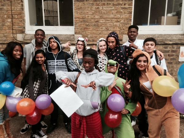 Challenge_Hack's tweet photo. #BCHICRCA #100Challenge #9Ward raising money for @BrookCharity in Hackney #NCS http://t.co/LQWxUIQSFW