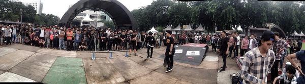 Sore tadi #BoldNation14 skate perform &amp; coaching at lap. Benteng ( medan )