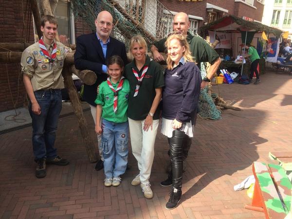 frankrozenberg's tweet photo. Tijdens de Vlietdagen even kennisgemaakt met een aantal scoutinggroepen in #leidschendam en #voorburg @scouting_nl http://t.co/SMBXJR46hD