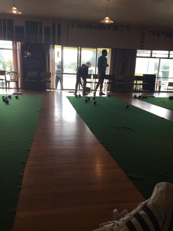DOBA_NZ's tweet photo. Carving up at bowls today..yeah right #countryreunion #wetwaihi http://t.co/SqsXp6j5z3