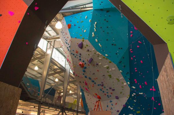 PlanetGranite's tweet photo. Good morning Portland climbers! Come check out this beauty of a wall for yourself this morning from 10-2pm. #PGPDX http://t.co/dEv8wqjRx3