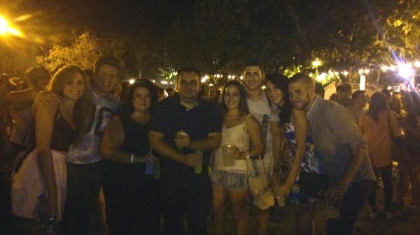 Maypi0812's tweet photo. Una de primos calentando para el 27 @iversonsixer @anniita20 @infiltrado_10 @Maypi0812 @juanfranzamora #mgeles #kaku http://t.co/xL8GZMpCRg"