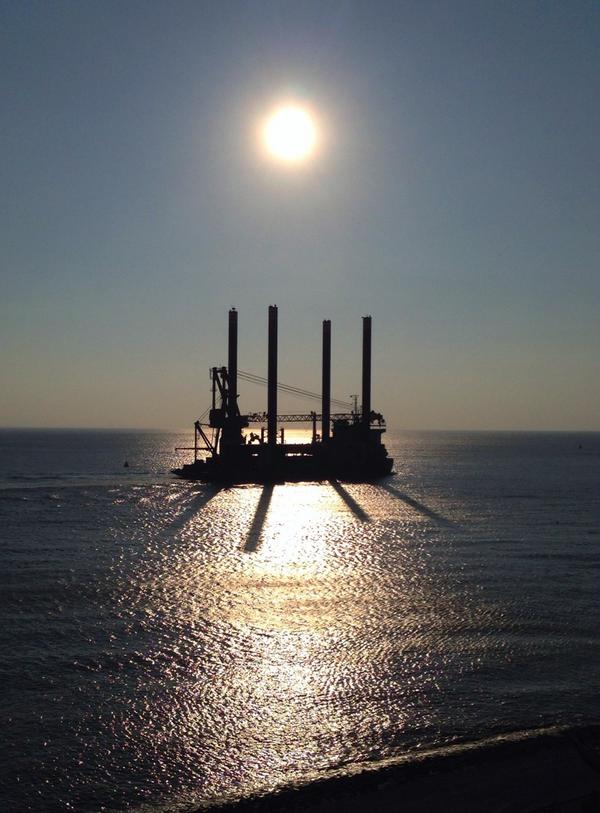 simondewaal's tweet photo. Vlissingen geeft soms uitzicht als kadootjes #fbts2014 @filmbtsea http://t.co/rTeJP9EM9m