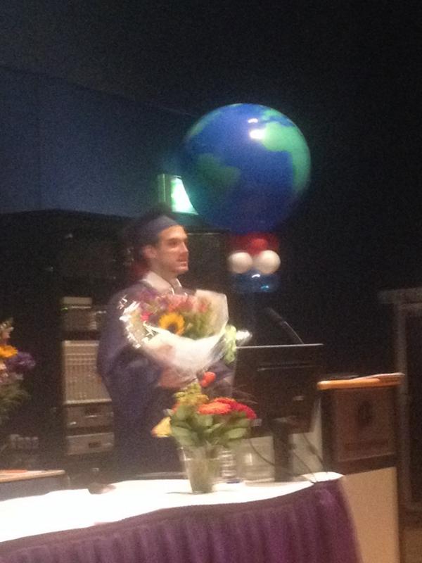 everyskyisblue's tweet photo. Congratulations Stefan den Ouden!! Winner of the overall performance award! #RotterdamBusinessSchool  #HR http://t.co/L0dVKRMfYj