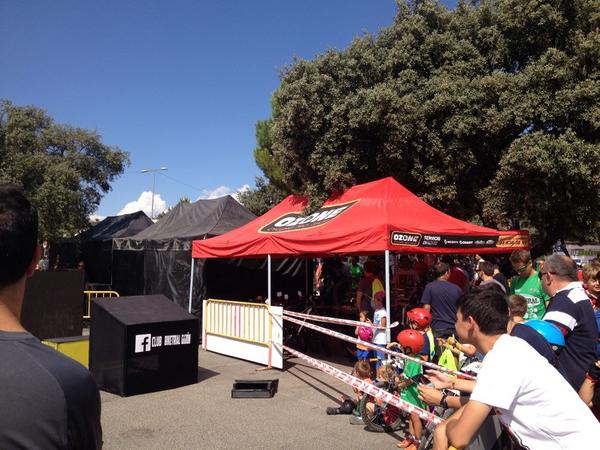 OzoneBike's tweet photo. ¡Estamos con nuestra carpa-taller y SÚPER OFERTAS en el Bike Weekend de Las Rozas! #OzoneBike #Giant #Scott #KTM #GT http://t.co/733OGt5mZ2