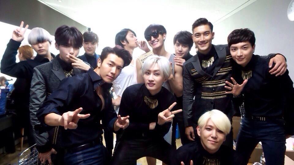 BxarGA-CcAA6Cem.jpg:large