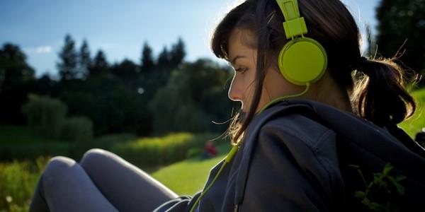 ChartHitStation's tweet image. Welcome to Europe's ChartHitStation! Listen anywhere, any time. m.charthitstation.com on your mobile device!