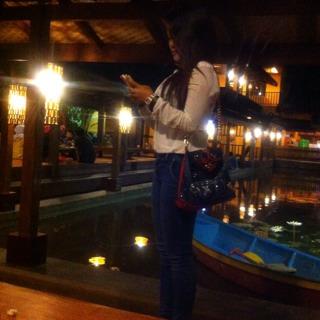 riri_sari16 tweet picture