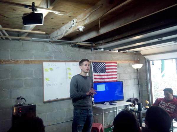 jl_laso's tweet image. @RoberGomezl speaks us about his project in @startupsmansion NY