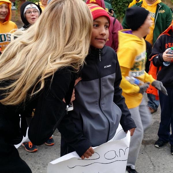 Y94Official's tweet image. A little boy gets a kiss from #SamPonder