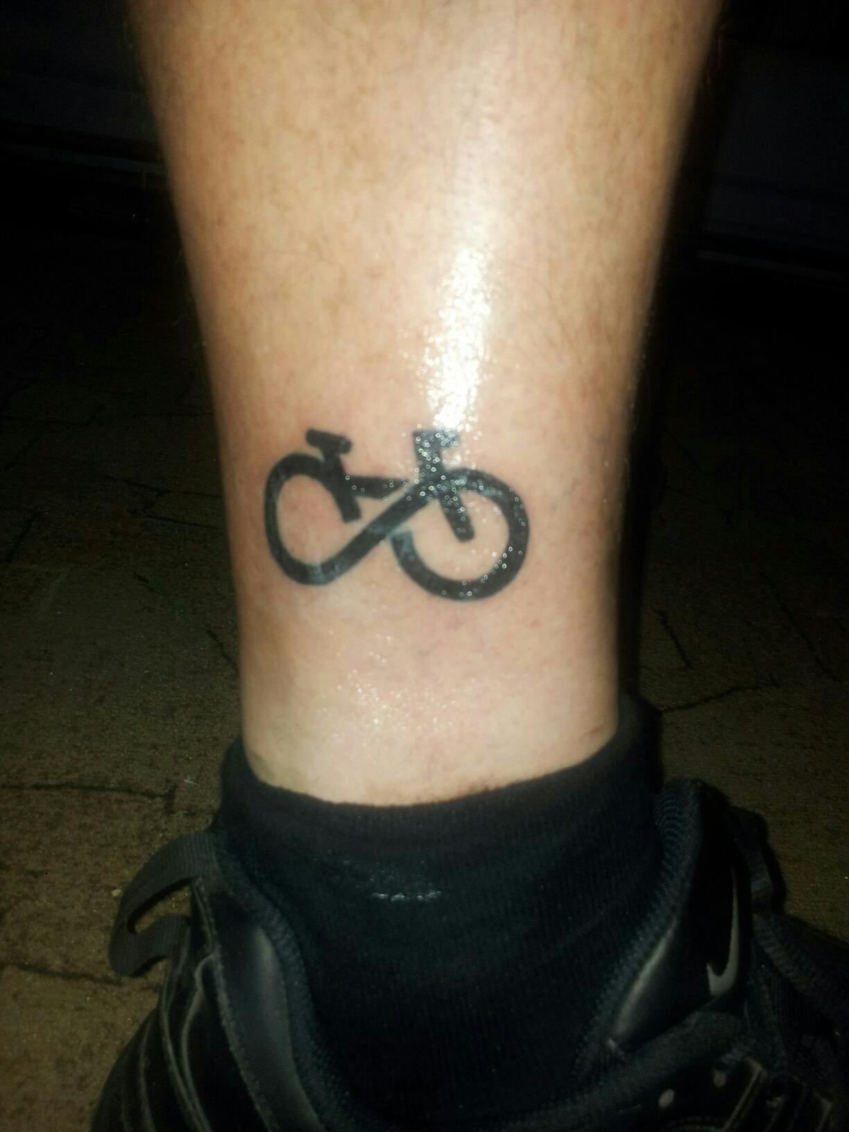Jorgeto Tattoo - #jorgeto_tattoo #bike #motorcycle #moto #fast #rider  #biker #bike #tattoo #tattoos #tatuajes #instatattoo #instaperu #igersperu  #instatattoo #peruvianartists #tattooartists #peruart #art #inked #lima |  Facebook