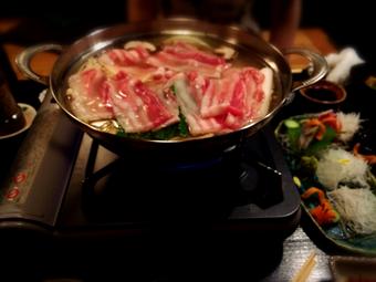 仲良しちゃんとご飯いってきたあー！腹筋崩壊した笑^o^ http://t.co/YZhiUOLE8y