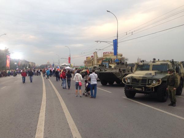 А на Фрунзе были Шойгу, Долина, и "вежливые люди"