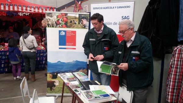 Director Regional (TyP) del SAG, Julio Cerda, presente en #GobiernoEnTerreno de Feria Libre #PuertoAysen