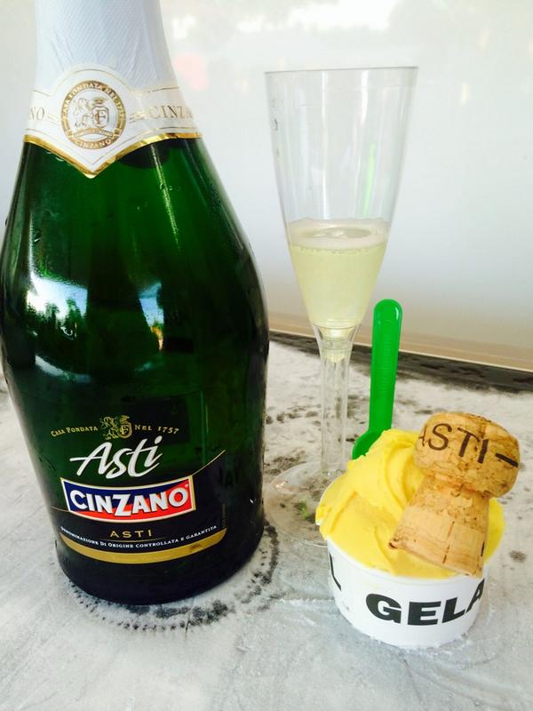 #sorbetto di #mango con Asti di Giorgio Zanatta <a href="/astidocg1/">astidocg</a> <a href="/BRAVOSPA/">Bravo SpA</a> #gf2014