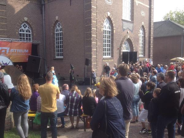 JacquesMonasch's tweet photo. Mooi begin cultureel seizoen in het Cultuurkwartier @AtriumSneek @TheaterSneek vanmiddag http://t.co/ELHexIRHDv