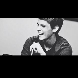 Happy Birthday Robbie Kay  I miss you so much in Once Upon a Time 