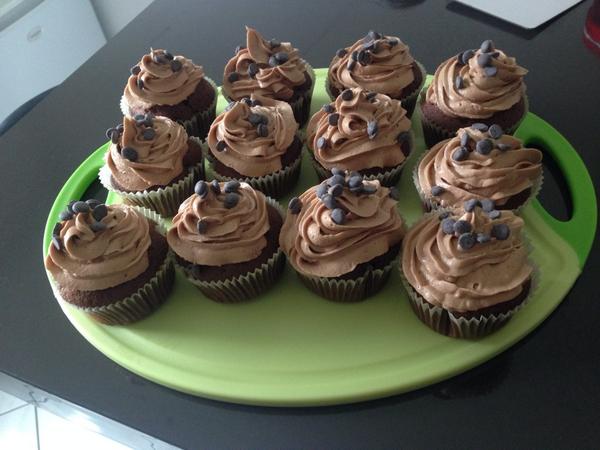 NinaPlaymate's tweet photo. #cupcake ❤️❤️❤️ http://t.co/W3aRCkDWqp