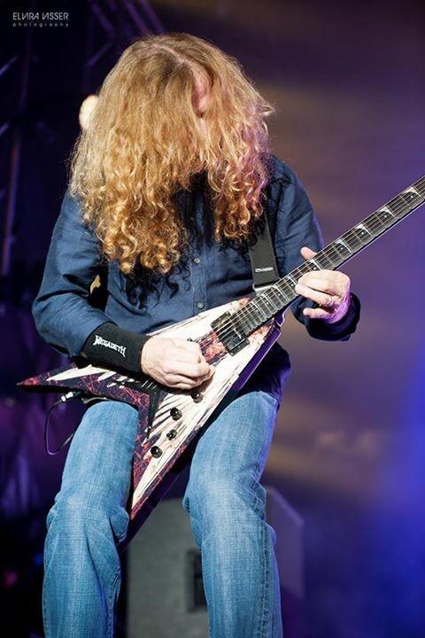 Happy Birthday Dave Mustaine, for many it a perfect being. 