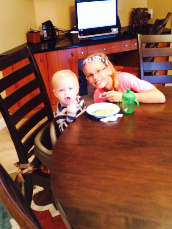 tommyhicks69's tweet photo. Kaycie and Max http://t.co/kHAbdDum7Q