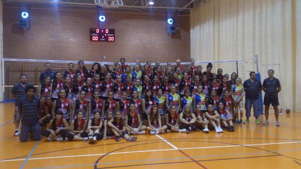 VoleibolLeganes's tweet photo. Enhorabuena al @vbtorrejon por sus 25 años e invitarnos a su Gran Torneo Presentacion. Nos vemos en la Liga http://t.co/LBLpeUyGH6