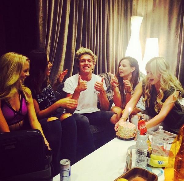 Alfredo Flores on Twitter "Haha you got all the chicks bro! Happy