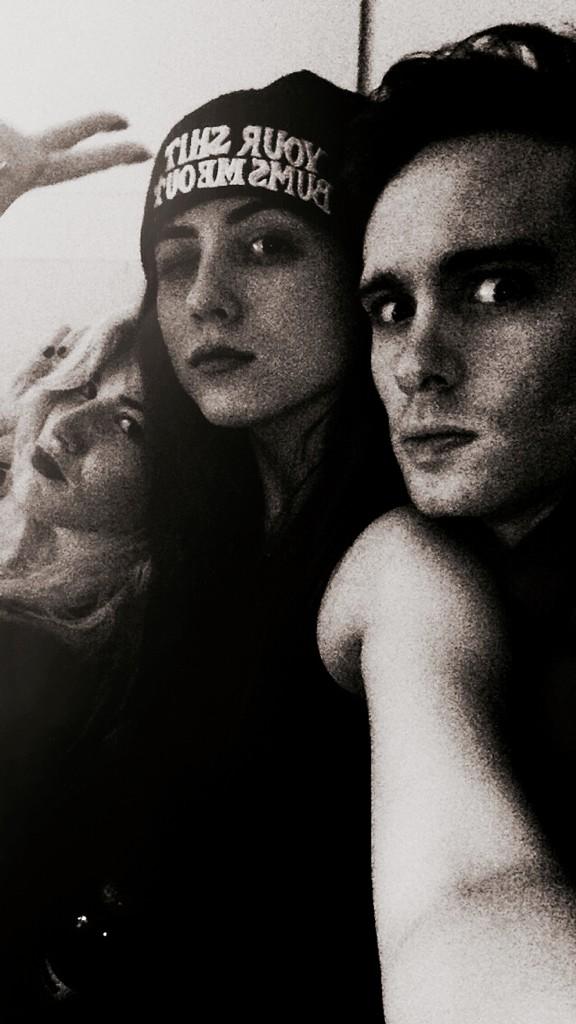 alinathebard's tweet photo. #setlyf @caitlingann13 @twitterlesskeaton http://t.co/CaMcUpu2HC