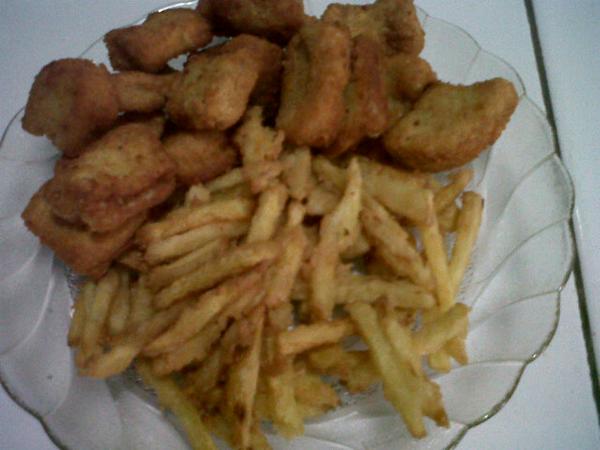 dira_queena's tweet photo. Setiap pagii menu mkn'y ini selama seminggu yeeeeaaaa ☺ http://t.co/0bnr6x2guC