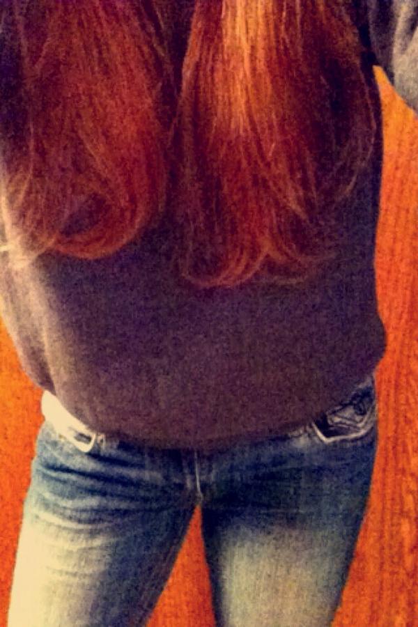cassidy_mejia's tweet photo. It's a "wear your favorite pair of #bluejeannight." #bonfires #fall @jakeowen #southernsummer http://t.co/oEiQKjOlKN