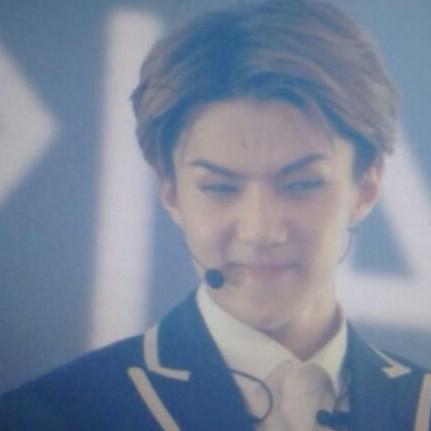 iSehunhanxx's tweet photo. Cuando me dicen que solamente me gusta Sehun porque es guapo : http://t.co/MGtJ32SjkH